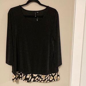 This brand new with tags New Directions blouse is perfect for business attire
